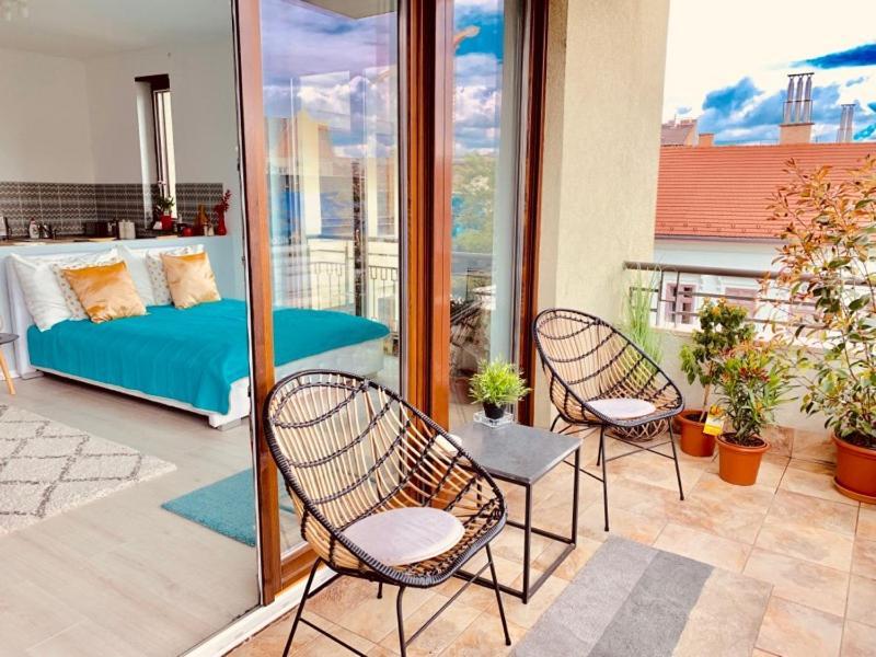 Sunny Deluxe Apt. & Terrace Budapest Exterior photo