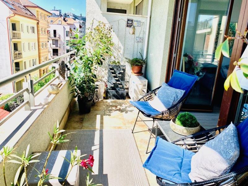 Sunny Deluxe Apt. & Terrace Budapest Exterior photo
